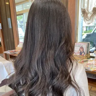 セミロング 加藤 実穂のヘアスタイル