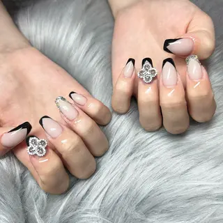 ミディアム -Rien- プライベートサロンのネイルデザイン