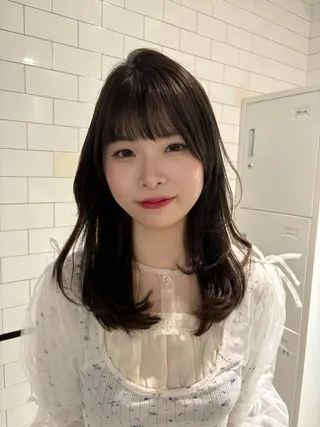ロング カラー 上田 涼香のヘアスタイル