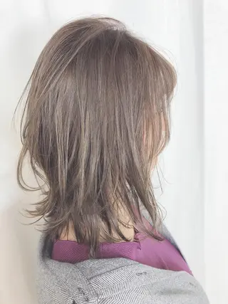 ミディアム カラー 艶カラー🩶縮毛矯正 辻紗耶加のヘアスタイル