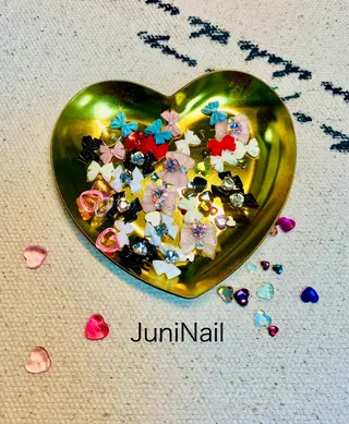 ネイル JuniNail 주니네일🇰🇷suのネイルデザイン