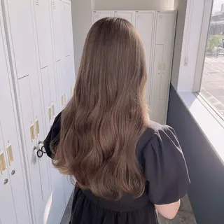 ロング カラー AVANCE.神戸元町店所属・塩田 心愛のヘアスタイル