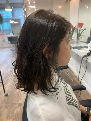 ミディアム カラー GO TODAY  SHAIR SALON 梅田NU茶屋町店所属・田中成美/レイヤー カット/透明感カラーのヘアスタイル