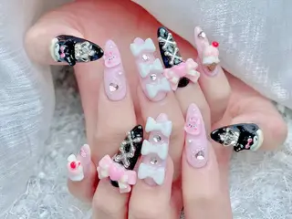 ネイル Yui 🧀のネイルデザイン