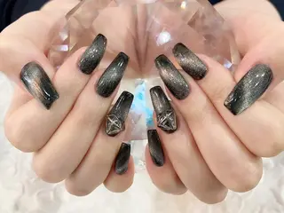 ネイル nailsalon Mirrorのネイルデザイン