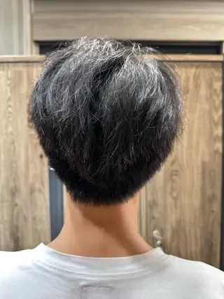 メンズ ブリーチ/艶カラー カノ🌼のヘアスタイル