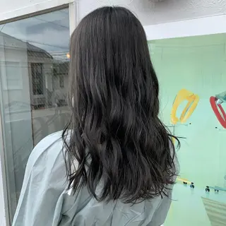 ロング カラー 平 ちひろのヘアスタイル