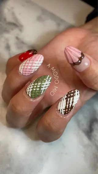 ネイル A MODO MIOのネイルデザイン