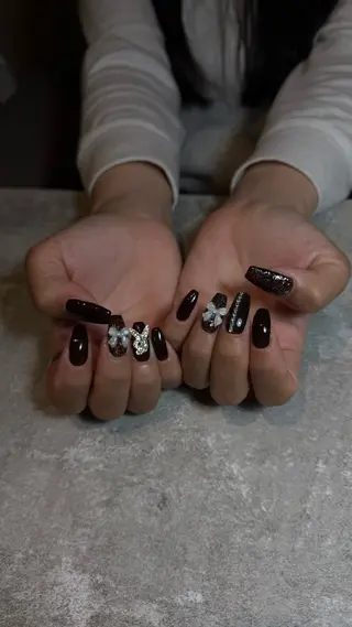 ネイル Nail MOANAのネイルデザイン