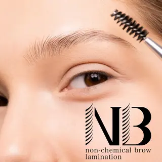 La.Moon~eye lash&heir make~所属・ラムーン アイラッシュ&ヘアメのマツエク・マツパデザイン