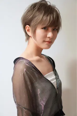 ショート カラー ディレクター ノナカのヘアスタイル