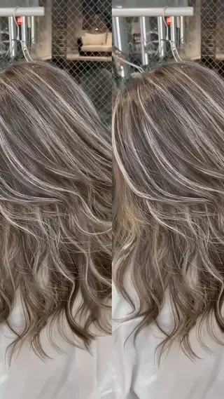 ロング カラー 🌊海外ハイライト リタッチ/グレー系のヘアスタイル