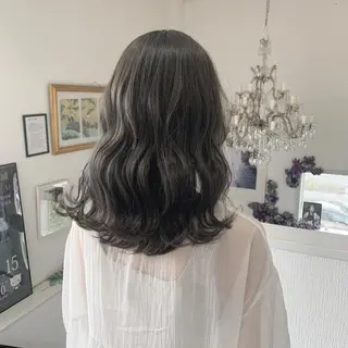 ミディアム カラー 袴田 伊代のヘアスタイル