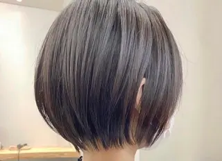 ショート カラー 新宿／透明感カラー／ 阿久津凜のヘアスタイル