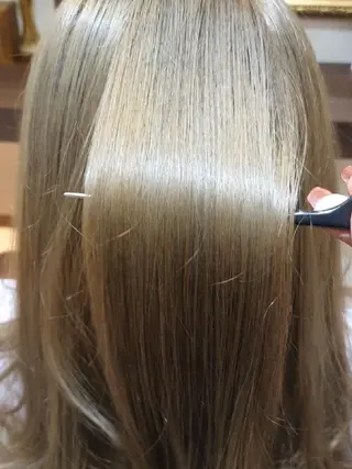 ミディアム ダメージレス縮毛矯正 髪質改善【美冴】のヘアスタイル