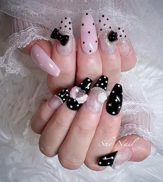 ネイル She_nail所属・ELSA_ Bellaのネイルデザイン