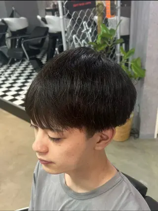 ミディアム 👑パーマの王様👑 【メンズ専門店】のヘアスタイル