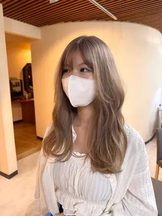 ミディアム ルーツ/ デザイン/ ハイトーン/おこのぎのヘアスタイル