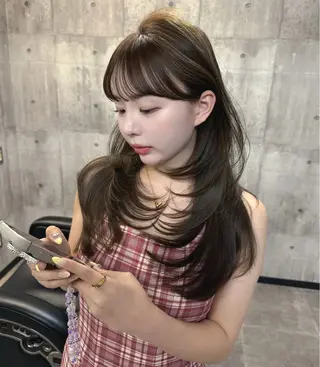 ロング カラー ARMONY表参道店所属・韓国風レイヤーカラー ライムのヘアスタイル