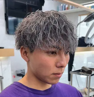 メンズ 白髪ぼかし/白髪 メッシュ/ゆうとのヘアスタイル