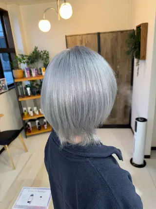 ショート 手塚 麗のヘアスタイル