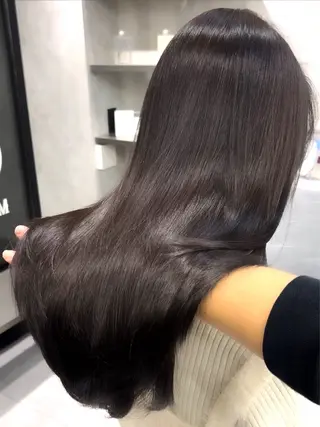 ロング 🚨メンズ曲がる 縮毛矯正りおん🚨のヘアスタイル