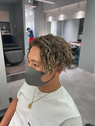 カラー パーマ メンズ R/🤎 パーマ&ブリーチ🔥のヘアスタイル
