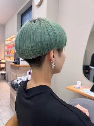 ショート 髪質改善＆ハイトーンカラー Cica神戸三宮元町店所属・福田 美波のヘアスタイル