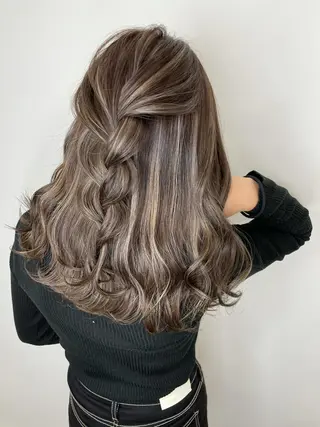 ミディアム LINOET  nagoya所属・手島 カミラのヘアスタイル