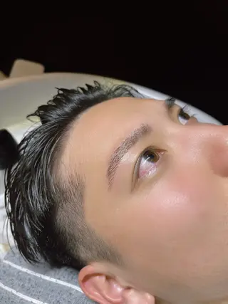 アイブロウ ducca所属・ナガト カオリのヘアスタイル