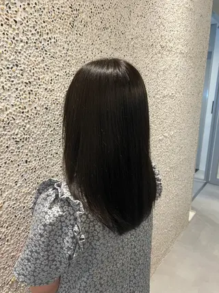 ミディアム カラー ate.所属・ate. kaoriのヘアスタイル