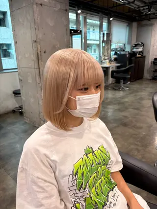 ミディアム カラー ハイトーンブロンド 横浜💞ミオのヘアスタイル