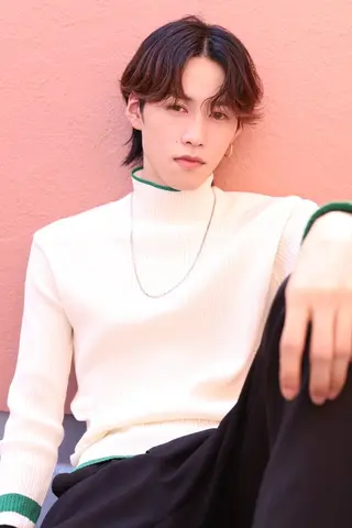 メンズ パーマ メンズ ヘアメイク ハイトーン キャロのヘアスタイル