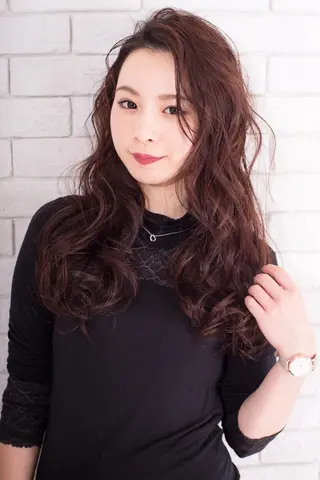 セミロング カラー 朝比奈 志保のヘアスタイル