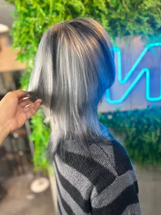 ミディアム カラー メンズ インナーカラー/ウル フ/ハイトーン/丈士のヘアスタイル