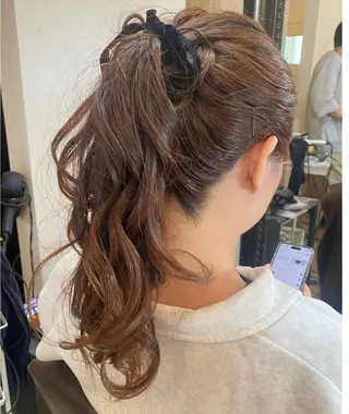 ロング ヘアアレンジ DEN🐾 カワハラのヘアスタイル