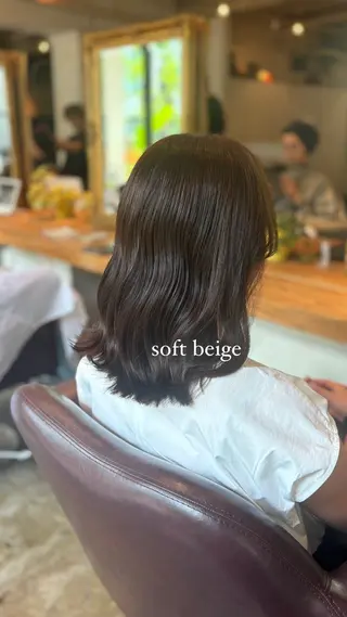 ミディアム カラー 髪質改善カラー ベージュ🤎YUMEのヘアスタイル