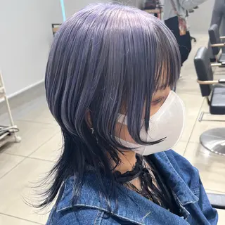 セミロング カラー 巖本 真希のヘアスタイル