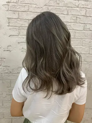 セミロング 🇺🇸ハイライト特 化美容師🇺🇸漆沢のヘアスタイル