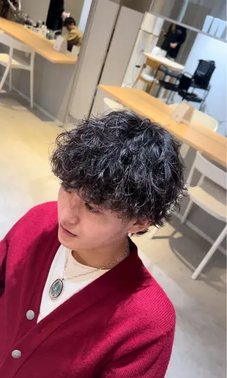ミディアム パーマ メンズ ナカムラ ツバサのヘアスタイル