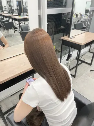 セミロング カラー 艶髪/トリートメント ⭐️KIRARI⭐️のヘアスタイル