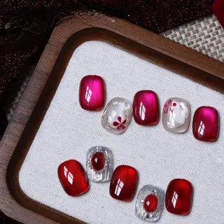 ネイル pink ladyサロン所属・べ にのネイルデザイン