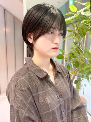 ショート カラー 伊藤 優里のヘアスタイル