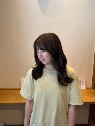 セミロング カラー ENIF　大島 芽生のヘアスタイル