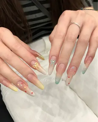 ネイル Queen NAIL SALON所属・林 かねいのネイルデザイン