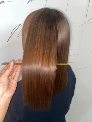 セミロング 佐藤 綾香のヘアスタイル