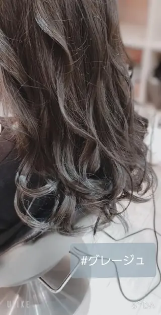 ロング すずき えりのヘアスタイル