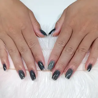ネイル YUYI.nail salon所属・Mi Naのネイルデザイン