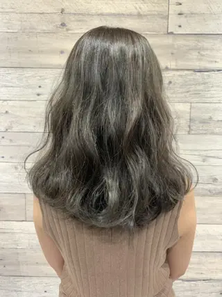 ミディアム 村松 萌のヘアスタイル