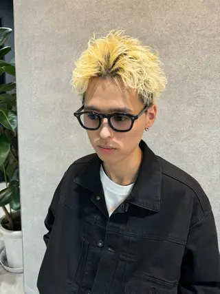 ショート カラー メンズ 垢抜けハイトーン☀／ 笑顔の美容師／しゅんのヘアスタイル